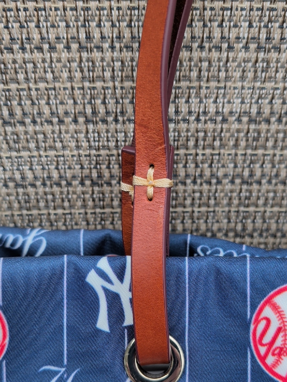 Dooney & Bourke x MLB New York Yankees Zip Top Tote NWOT ⚾⚾⚾ - Picture 4 of 8